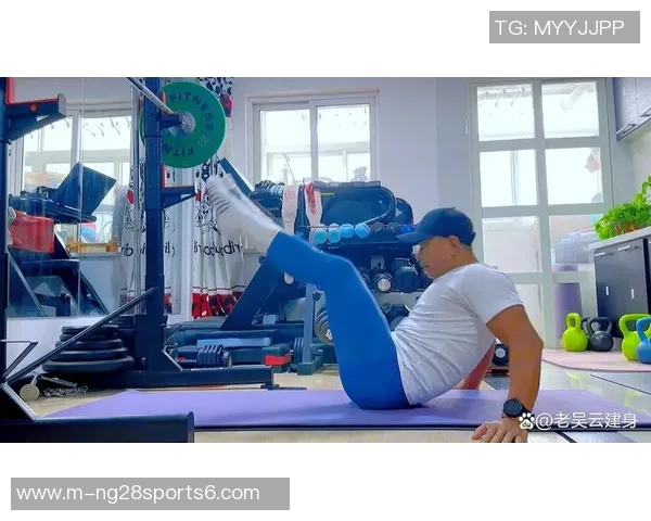 足球运动员如何锻炼腹肌塑造完美身材的秘诀与训练方法分享 足球运动员如何锻炼腹肌塑造完美身材的秘诀与训练方法分享