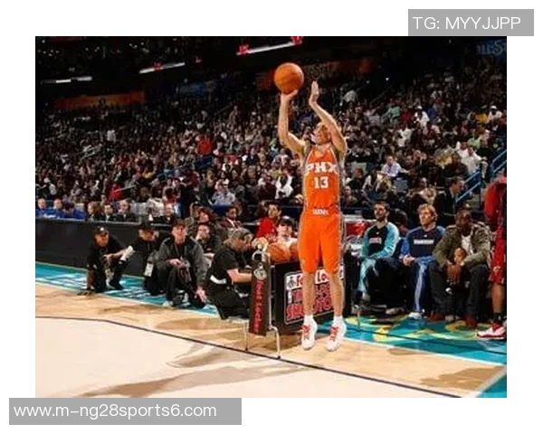 纳什在绿茵场上的精彩瞬间与战术思考揭秘 纳什在绿茵场上的精彩瞬间与战术思考揭秘